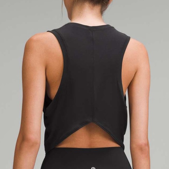 Sold!!! Lululemon Soft-Knit Crewneck Cropped Tank Top W1ESNS Black size 12 - Picture 3 of 6